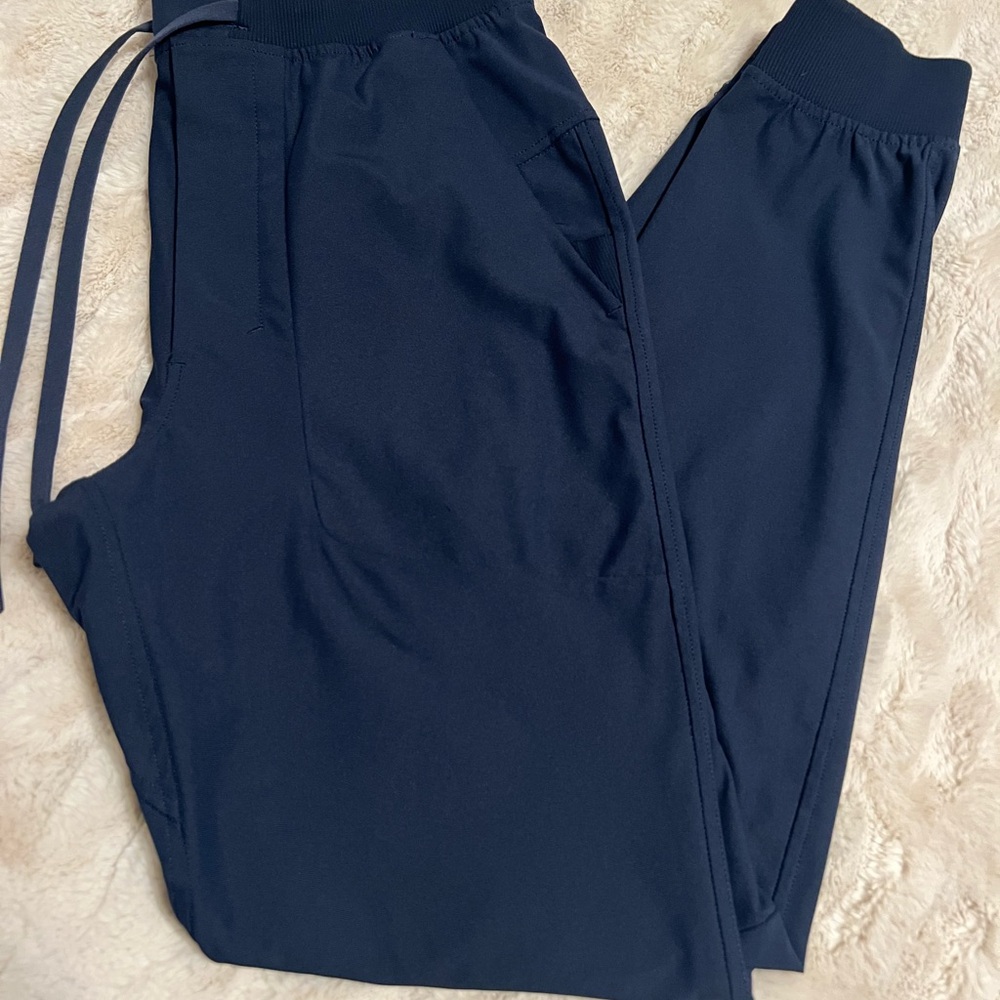 Like new! Lululemon ABC Jogger 30" inseam Men's XS - navy